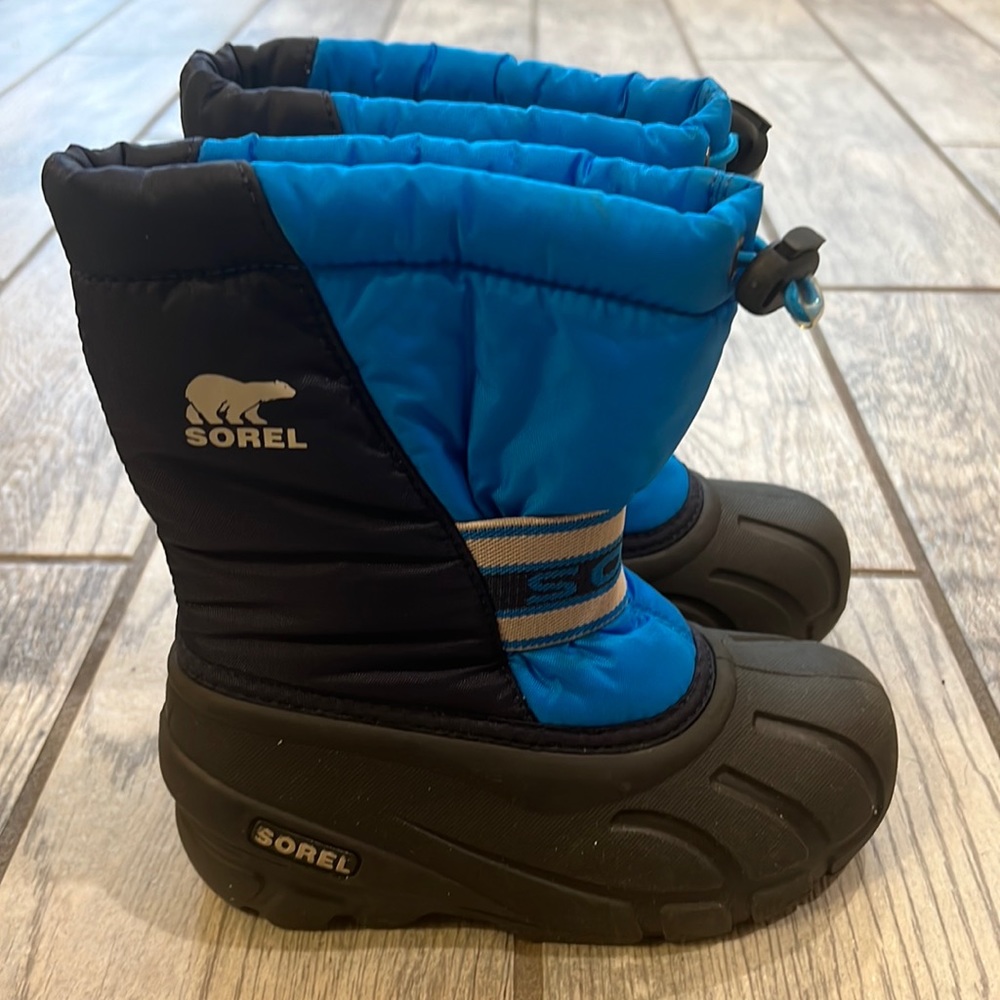 Sorel snow boots size 12 US